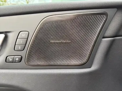 Photo 10 Volvo Xc60  T8 Hybride Rechargeable 310 + 145ch Ultra Style Chrome Geartronic 8 AWD