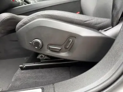 Photo 11 Volvo Xc60  T8 Hybride Rechargeable 310 + 145ch Ultra Style Chrome Geartronic 8 AWD