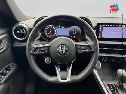 Photo 11 Alfa Romeo Tonale  1.5 Hybrid 130ch Edizione Speciale TCT