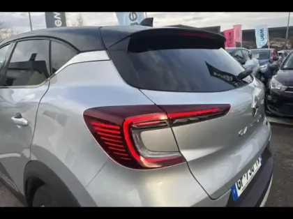 Photo 14 Renault Captur  1.6 E-Tech hybride 145ch Techno