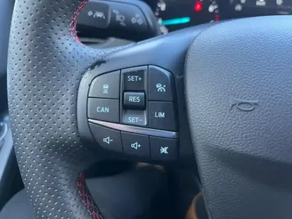 Photo 13 Ford Focus  1.0 Flexifuel mHEV 125ch ST-Line Style