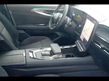 Photo 14 Renault Espace  1.2 E-Tech full hybrid 200ch esprit Alpine 5 places - 25