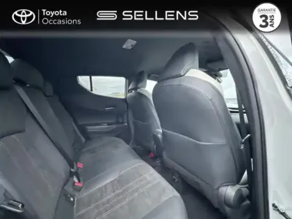 Photo 6 Toyota C-HR  122h GR-Sport 2WD E-CVT MY22