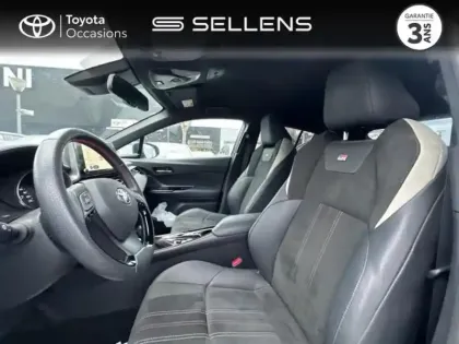 Photo 9 Toyota C-HR  122h GR-Sport 2WD E-CVT MY22