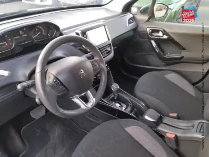 Photo 29 Peugeot 2008  1.2 PureTech 110ch E6.c Signature S&S EAT6