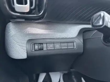 Photo 12 Citroën C3 Aircross  1.2 Hybride 145ch MAX