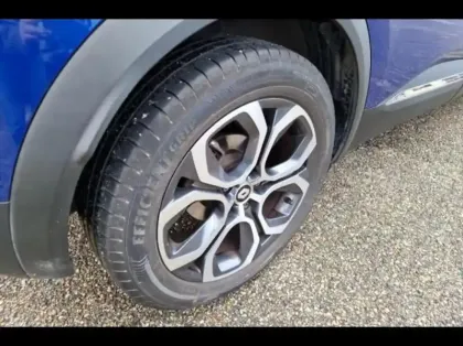 Photo 12 Renault Captur  1.6 E-Tech hybride 145ch Techno