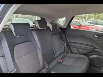 Photo 10 Renault Captur  1.6 E-Tech hybride 145ch Techno