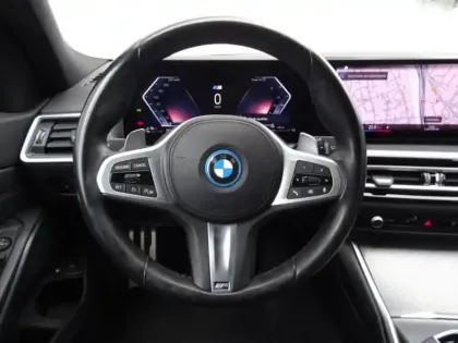 Photo 17 BMW Serie 3 Série 3 Touring 330eA xDrive 292ch M Sport