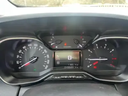 Photo 13 Citroën C3 Aircross  PureTech 110ch S&S Shine