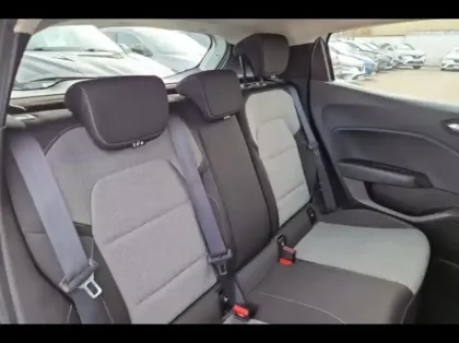 Photo 10 Renault Clio  1.6 E-Tech 145ch full hybrid Evolution - 24