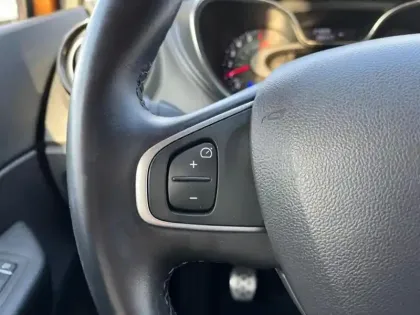 Photo 10 Renault Captur  0.9 TCe 90ch energy Intens Euro6c