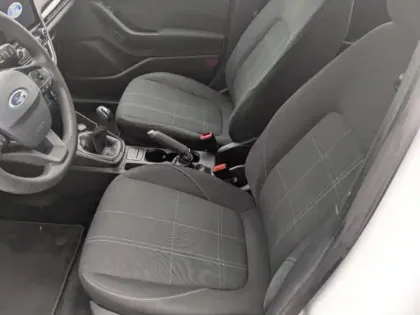 Photo 10 Ford Fiesta  1.1 85ch Cool & Connect 5p Euro6.2