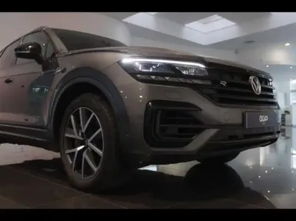 Photo 6 Volkswagen Touareg  3.0 TSI eHybrid 462ch R 4Motion BVA8