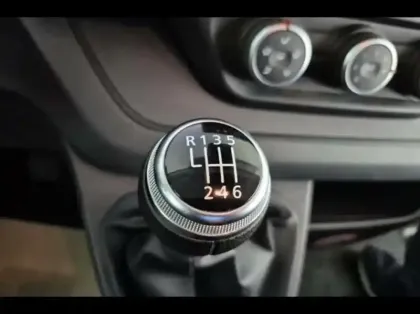 Photo 8 Renault Trafic  Fg L1H1 3T 2.0 Blue dCi 130ch Confort