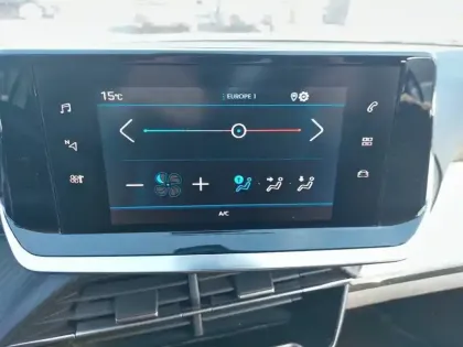 Photo 14 Peugeot 208  PureTech 75 S&S BVM5