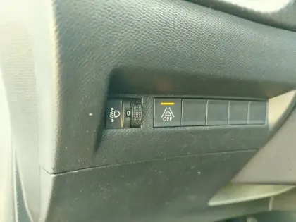 Photo 19 Peugeot 208  PureTech 75 S&S BVM5