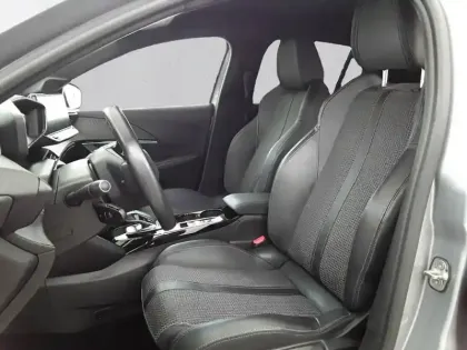 Photo 10 Peugeot 208  Electrique 50 kWh 136ch