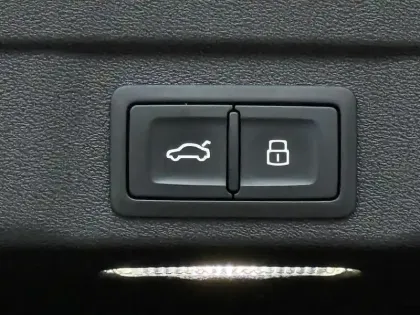 Photo 13 Audi A5  e-hybrid 299 ch S tronic 7 Quattro