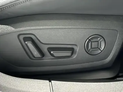 Photo 9 Audi A5  e-hybrid 299 ch S tronic 7 Quattro