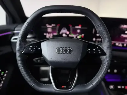 Photo 14 Audi A5  e-hybrid 299 ch S tronic 7 Quattro