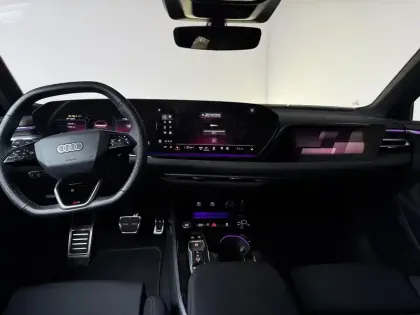 Photo 36 Audi A5  e-hybrid 299 ch S tronic 7 Quattro