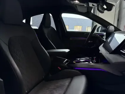 Photo 32 Audi A5  e-hybrid 299 ch S tronic 7 Quattro