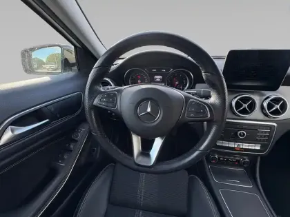 Photo 11 Mercedes GLA  200 7-G DCT