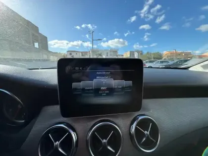 Photo 18 Mercedes GLA  200 7-G DCT