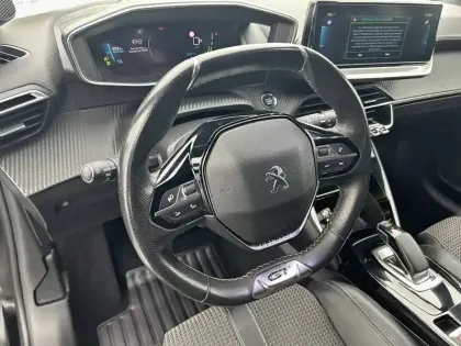 Photo 8 Peugeot 208  Electrique 50 kWh 136ch