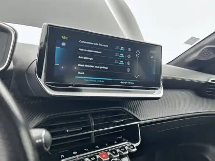 Photo 21 Peugeot 208  Electrique 50 kWh 136ch