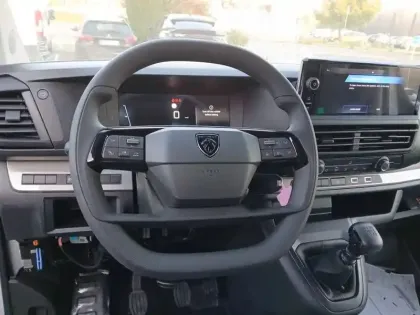 Photo 8 Peugeot Expert  FGN TAILLE M 1.5 D 120 S&S BVM6