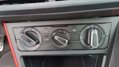 Photo 17 Volkswagen Polo  1.6 TDI 95 S&S BVM5