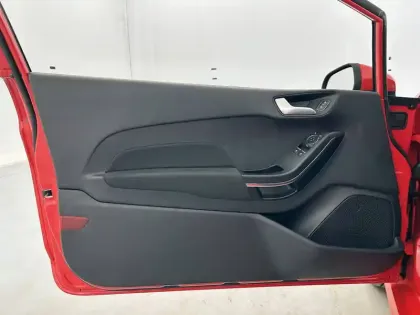 Photo 45 Ford Fiesta Gén. V Ph1 ST-Line 3