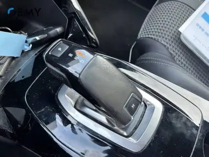 Photo 41 Peugeot 2008  PureTech 130 S&S EAT8