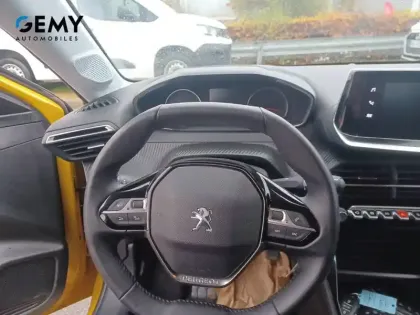 Photo 12 Peugeot 208  PureTech 75 S&S BVM5