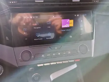 Photo 17 Peugeot 308  Hybrid 145 e-DCS6