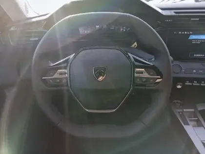 Photo 8 Peugeot 308  Hybrid 145 e-DCS6