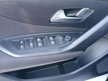 Photo 21 Peugeot 308  Hybrid 145 e-DCS6