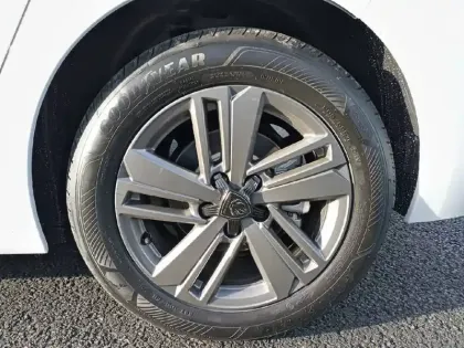 Photo 12 Peugeot 308  Hybrid 145 e-DCS6