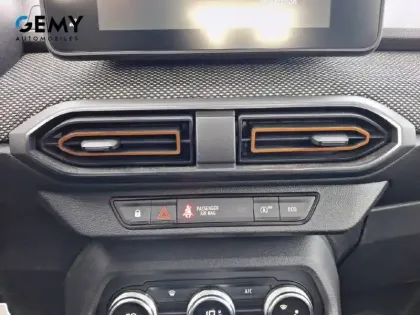 Photo 21 Dacia Sandero  TCe 90