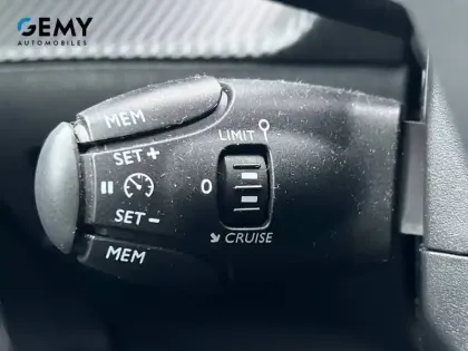 Photo 11 Peugeot 208  PureTech 100 S&S EAT8