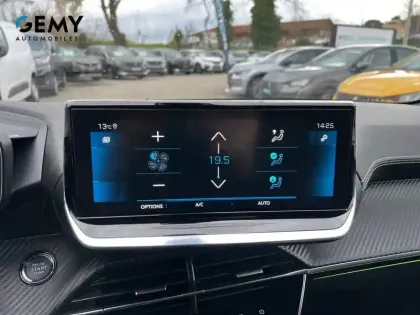 Photo 15 Peugeot 208  PureTech 100 S&S EAT8