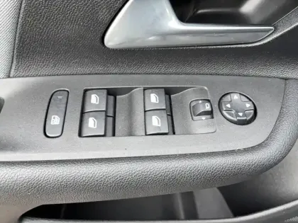 Photo 13 Opel Mokka  1.2 Turbo Hybrid 136 ch e-DCT6