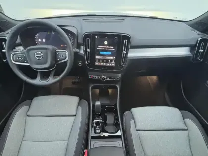Photo 6 Volvo Xc40  B3 163 ch DCT7