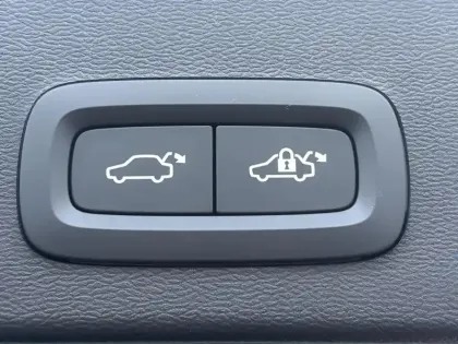 Photo 17 Volvo Xc40  B3 163 ch DCT7