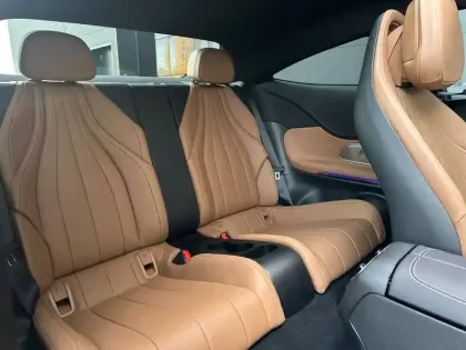 Photo 19 Mercedes CLE  Coupé 300 e Hybrid EQ 9G-Tronic