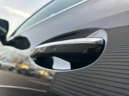 Photo 28 Mercedes CLE  Coupé 300 e Hybrid EQ 9G-Tronic