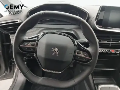 Photo 56 Peugeot 208  PureTech 100 S&S BVM6