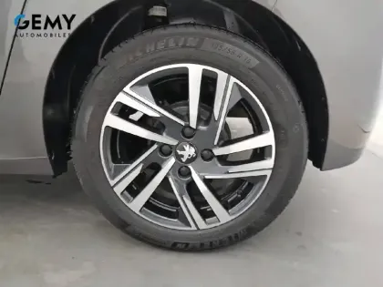 Photo 54 Peugeot 208  PureTech 100 S&S BVM6